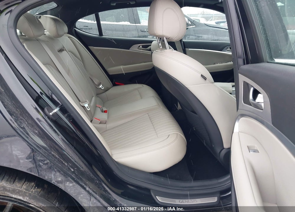 2022 GENESIS G70 2.0T AWD VIN: KMTG34TA0NU088969
