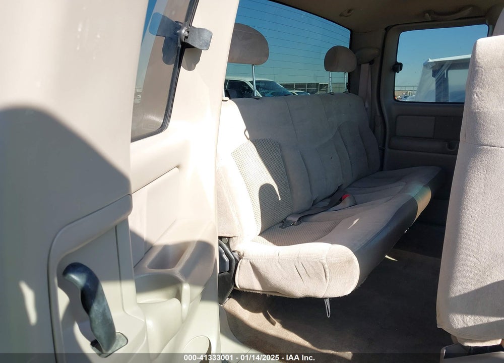 2001 CHEVROLET SILVERADO 1500 LS VIN: 2GCEK19TX11314702