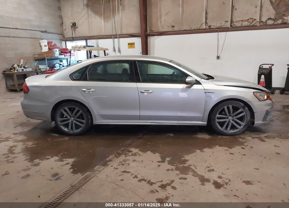 2018 VOLKSWAGEN PASSAT VIN: 1VWAA7A30JC037243