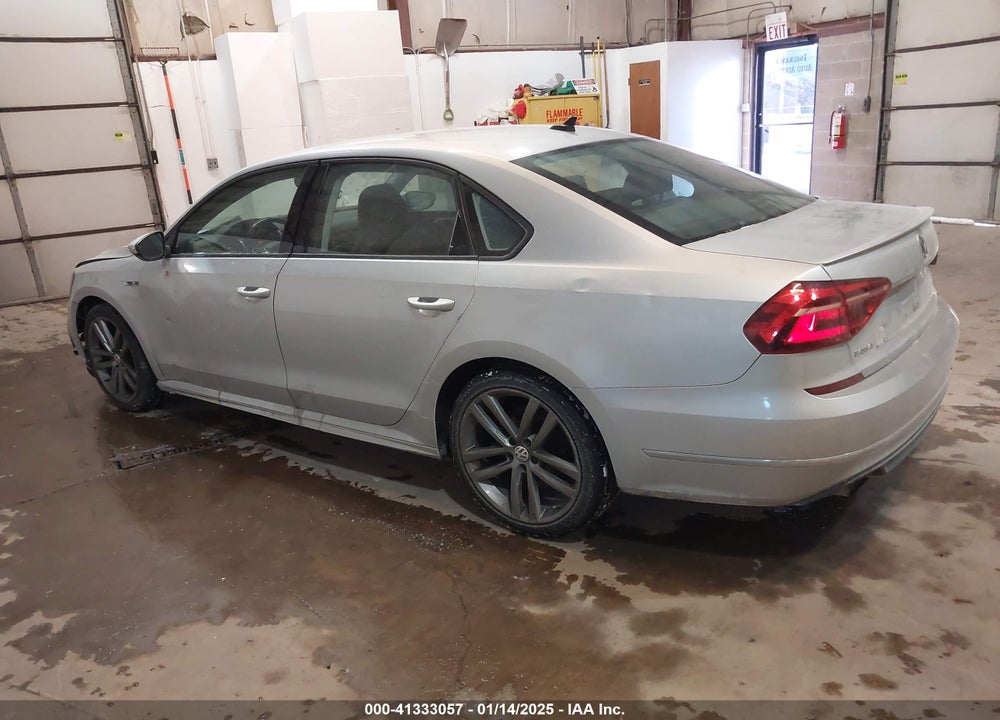 2018 VOLKSWAGEN PASSAT VIN: 1VWAA7A30JC037243