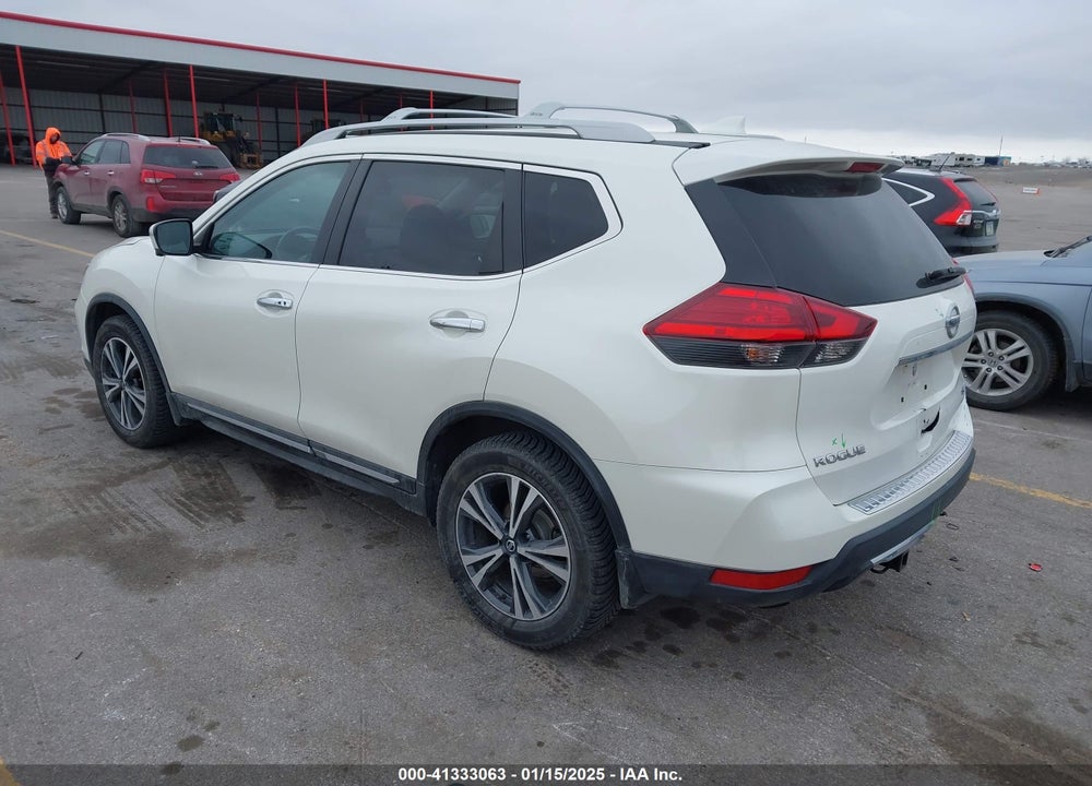 2017 NISSAN ROGUE SL VIN: 5N1AT2MV0HC759945