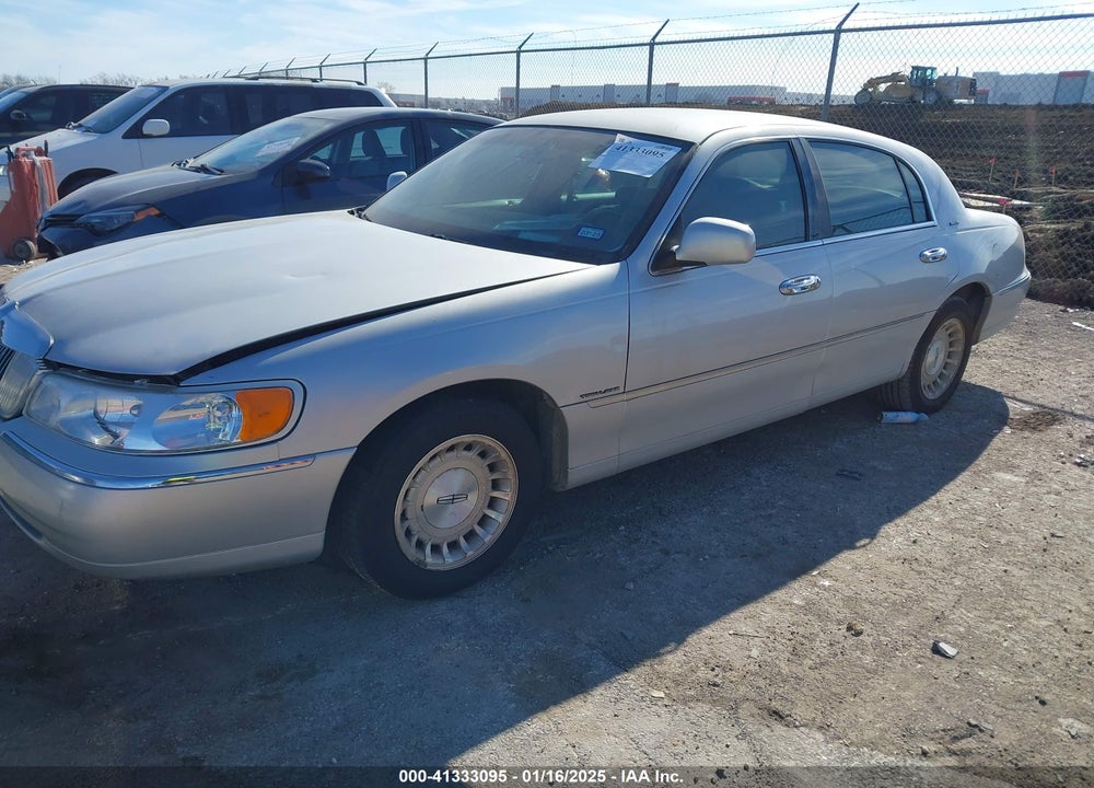 1998 LINCOLN TOWN CAR EXECUTIVE VIN: 1LNFM81W7WY735628