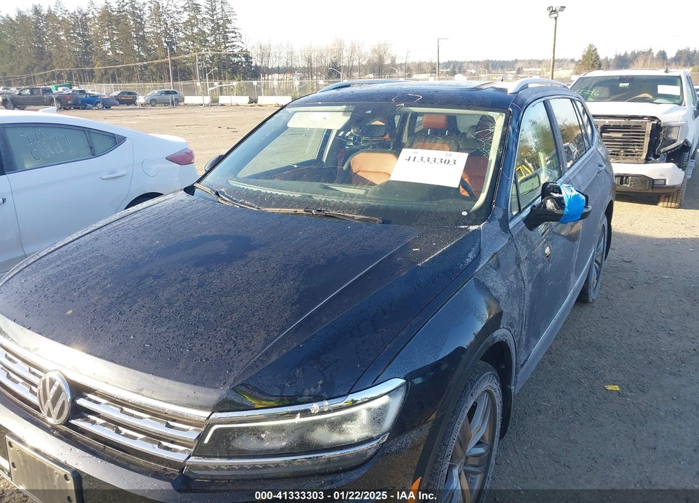 2019 VOLKSWAGEN TIGUAN VIN: 3VV4B7AX0KM069756