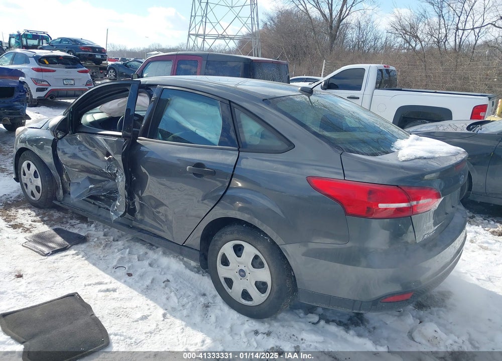 2018 FORD FOCUS S VIN: 1FADP3E22JL235336