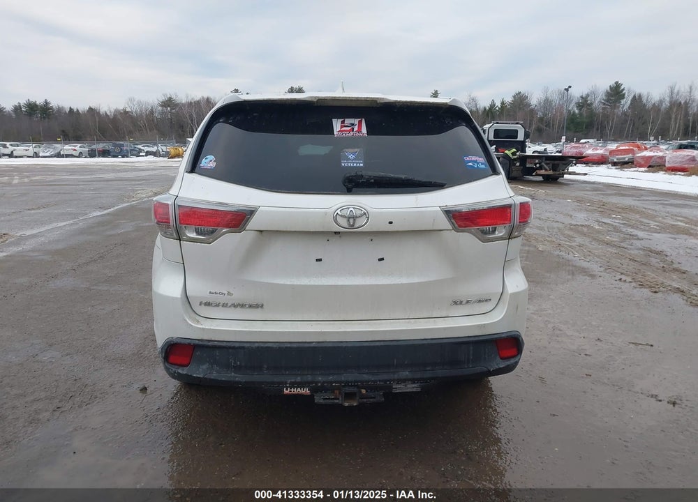 2015 TOYOTA HIGHLANDER XLE VIN: 5TDJKRFH7FS147809