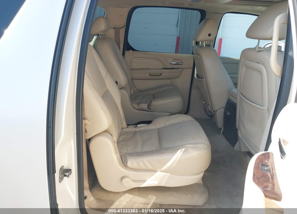2007 CADILLAC ESCALADE ESV VIN: 1GYFK66827R396002