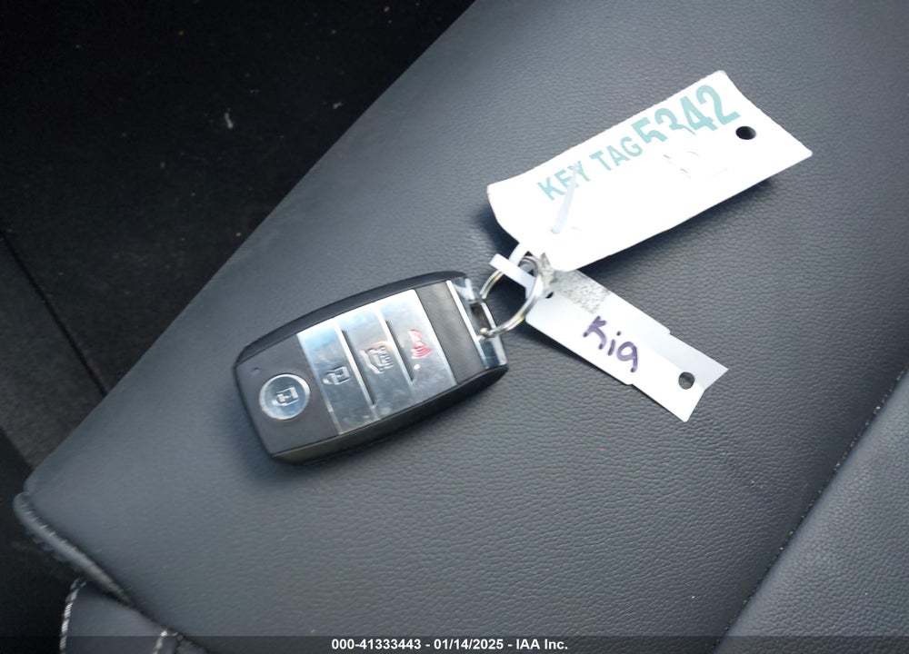2019 KIA SPORTAGE VIN: KNDPNCAC3K7566027