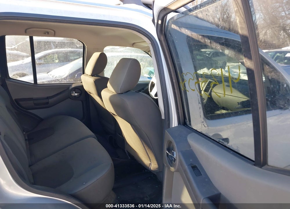 2011 NISSAN XTERRA VIN: 5N1AN0NWXBC521422