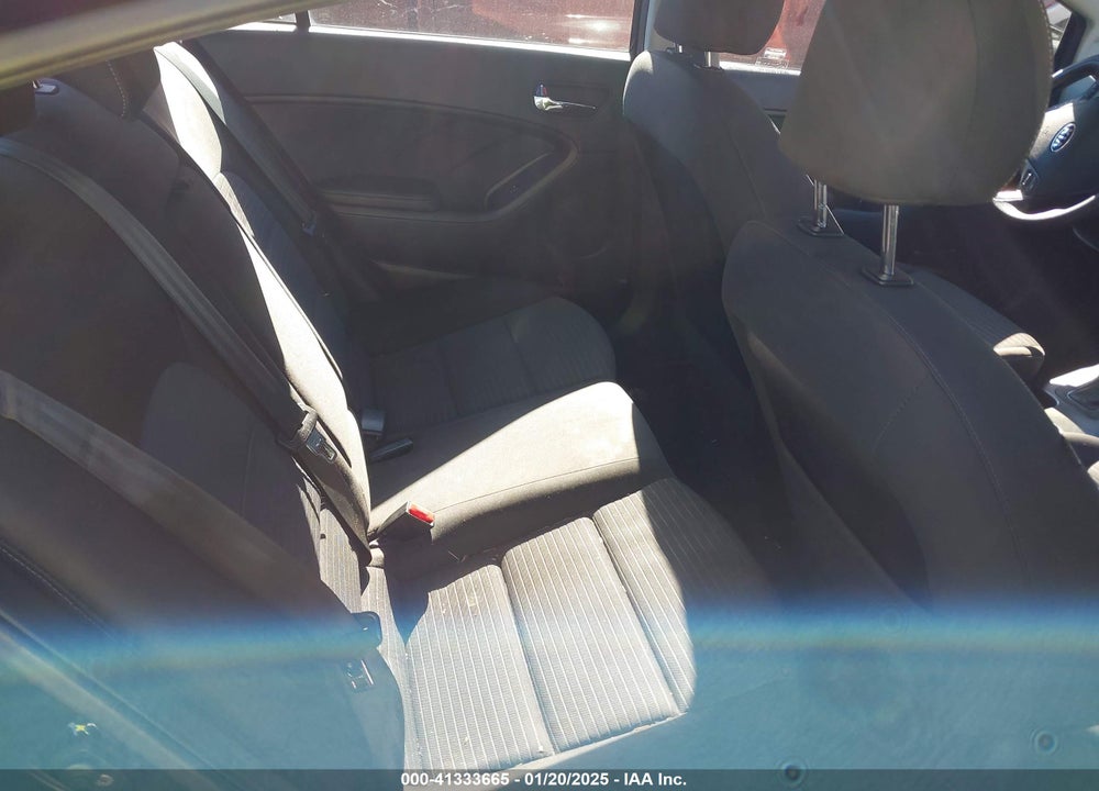 2015 KIA FORTE VIN: KNAFX4A62F5392777
