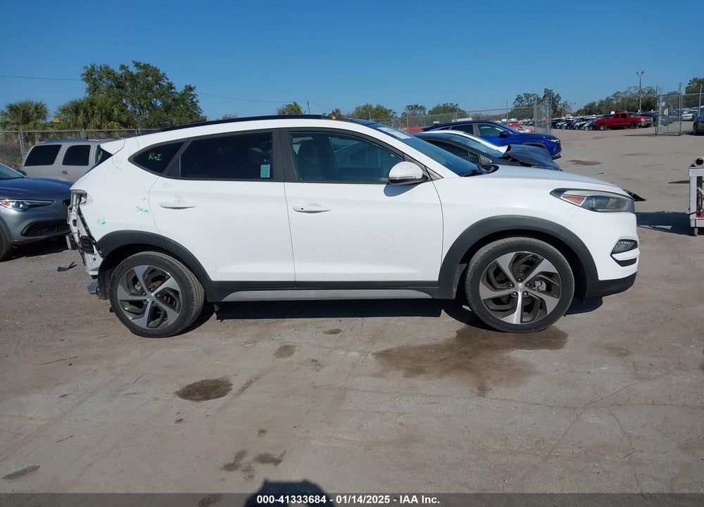2018 HYUNDAI TUCSON VALUE VIN: KM8J33A22JU635823