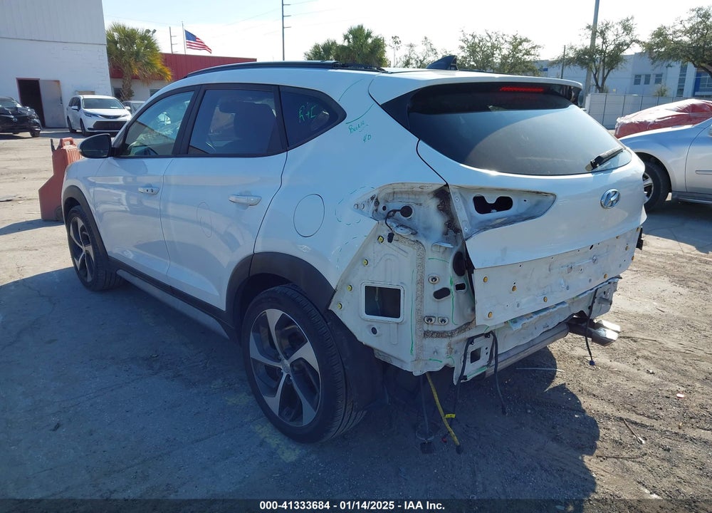 2018 HYUNDAI TUCSON VALUE VIN: KM8J33A22JU635823