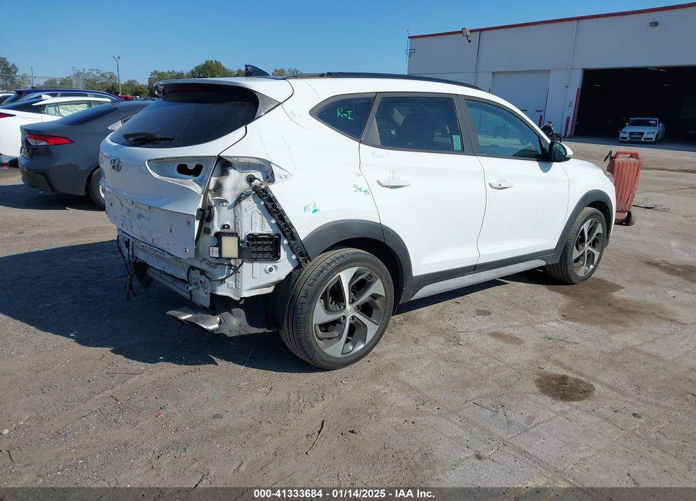 2018 HYUNDAI TUCSON VALUE VIN: KM8J33A22JU635823