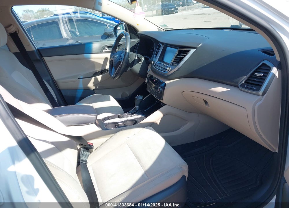 2018 HYUNDAI TUCSON VALUE VIN: KM8J33A22JU635823