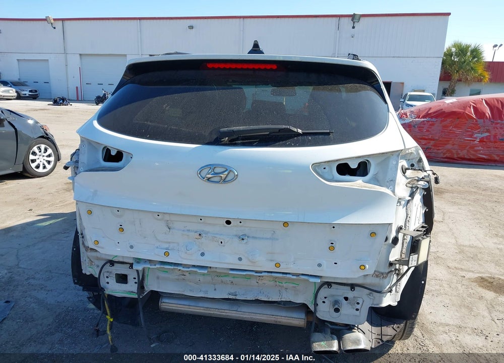 2018 HYUNDAI TUCSON VALUE VIN: KM8J33A22JU635823