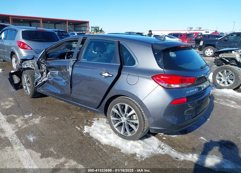 2019 HYUNDAI ELANTRA GT VIN: KMHH35LE3KU110644