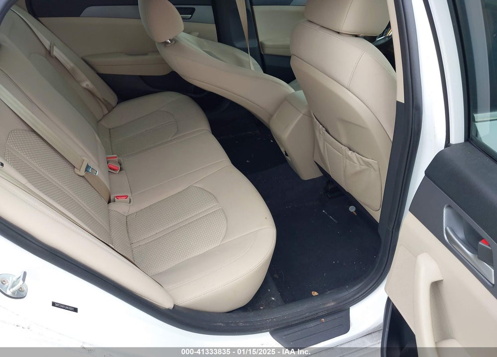 2018 HYUNDAI SONATA VIN: 5NPE24AFXJH630011