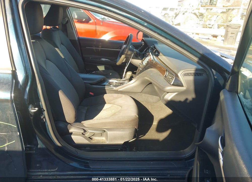 2019 TOYOTA CAMRY LE VIN: 4T1B11HK4KU799757