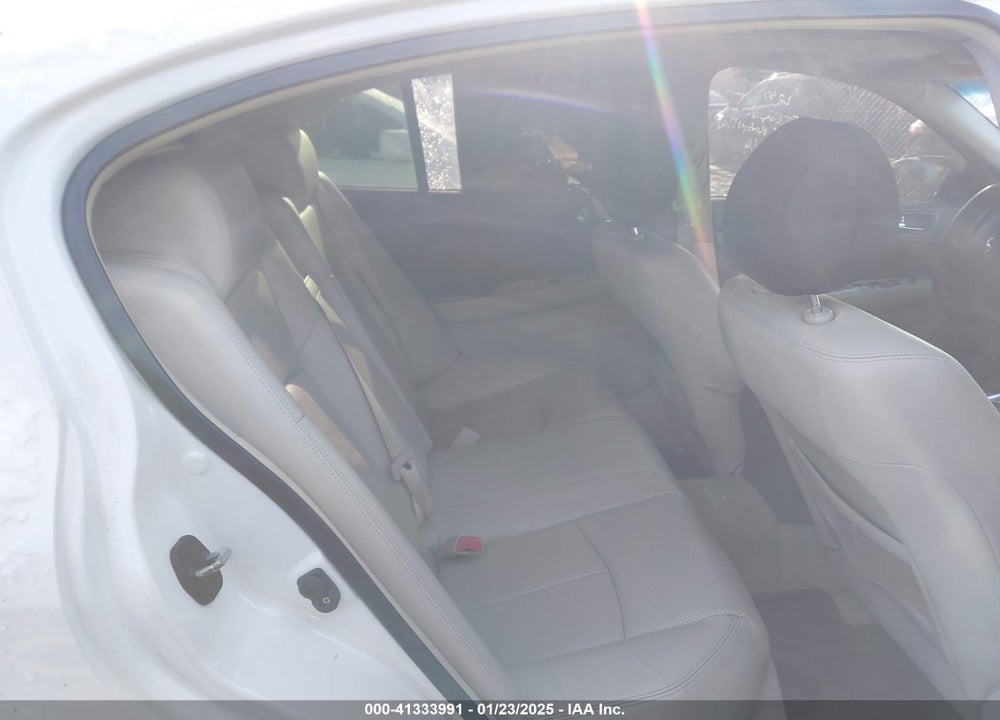 2011 INFINITI G37X VIN: JN1CV6AR2BM352946