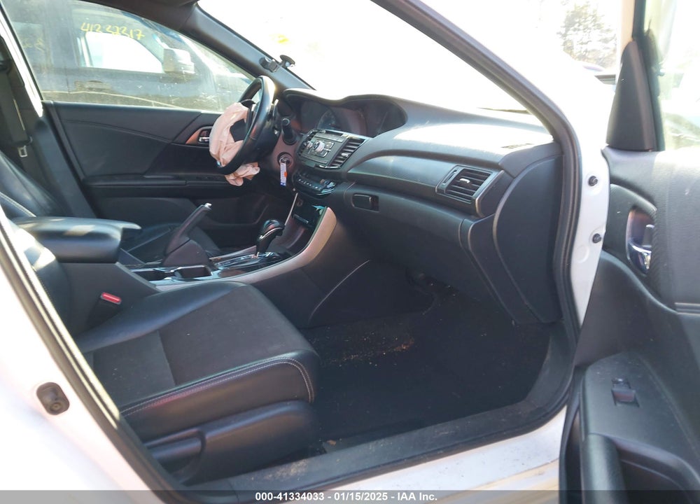 2016 HONDA ACCORD VIN: 1HGCR2F51GA143532