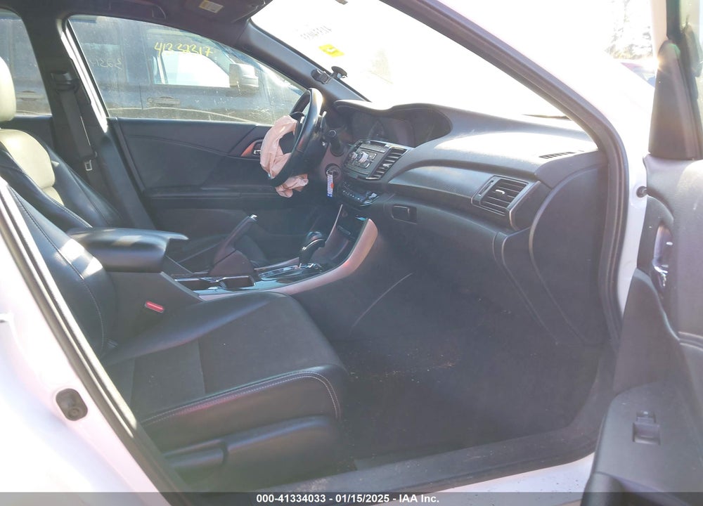 2016 HONDA ACCORD VIN: 1HGCR2F51GA143532