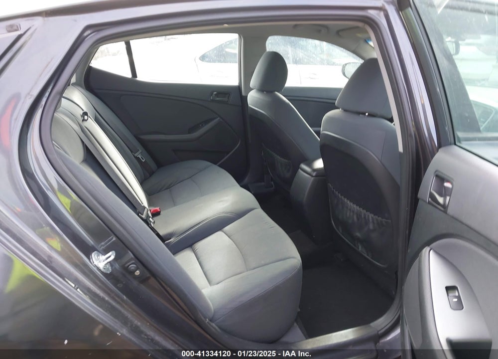 2015 KIA OPTIMA VIN: KNAGM4A78F5636082