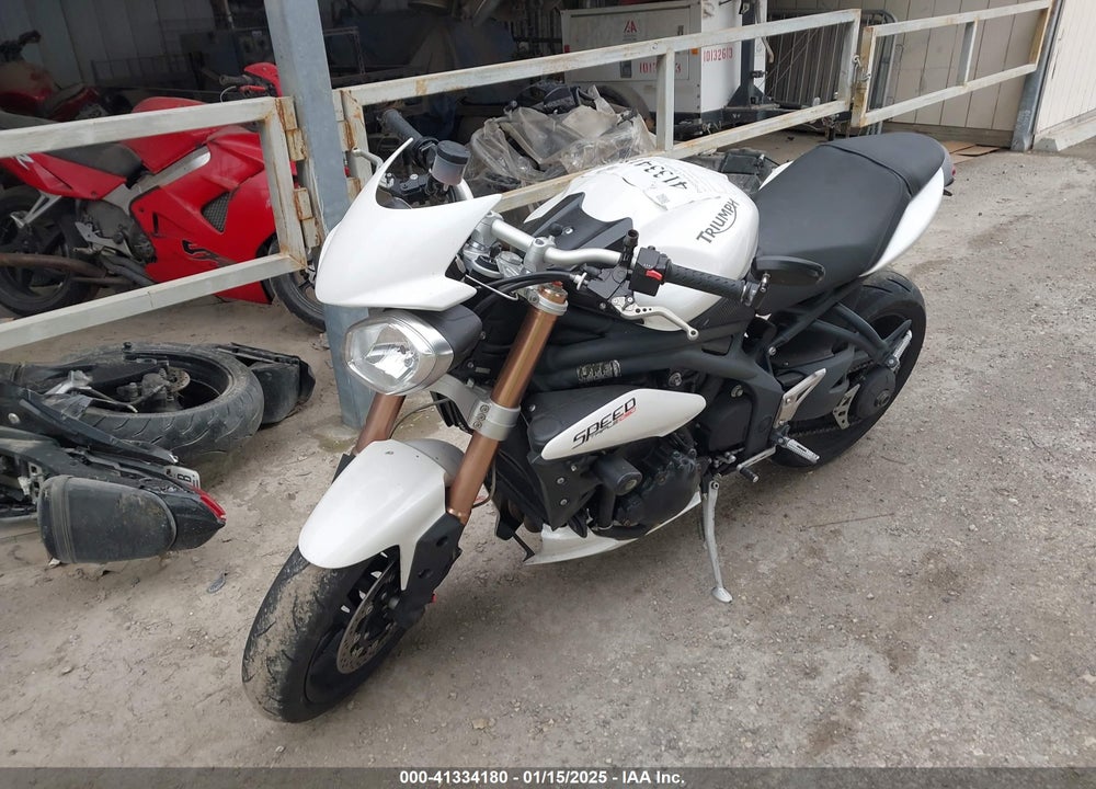 2011 TRIUMPH MOTORCYCLE SPEED TRIPLE VIN: SMTN00PK6BJ487183