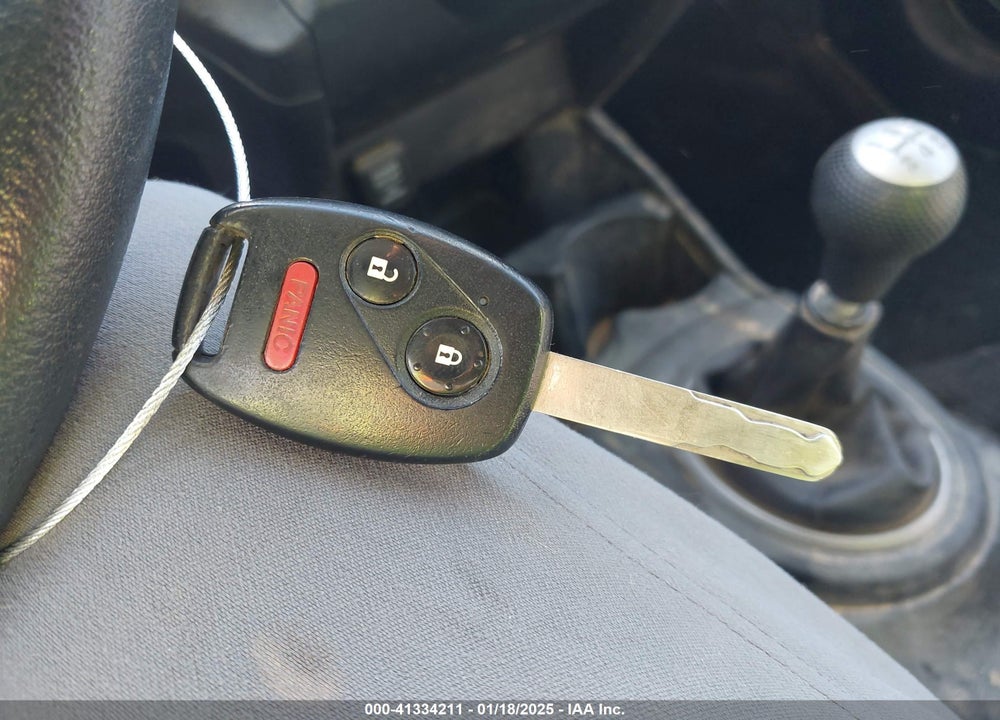 2013 HONDA FIT VIN: JHMGE8G3XDC034173