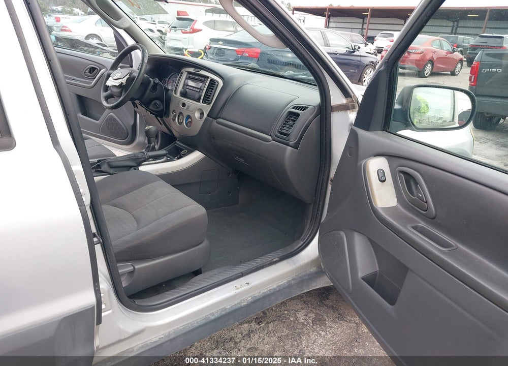 2006 MAZDA TRIBUTE I VIN: 4F2YZ02Z46KM27439