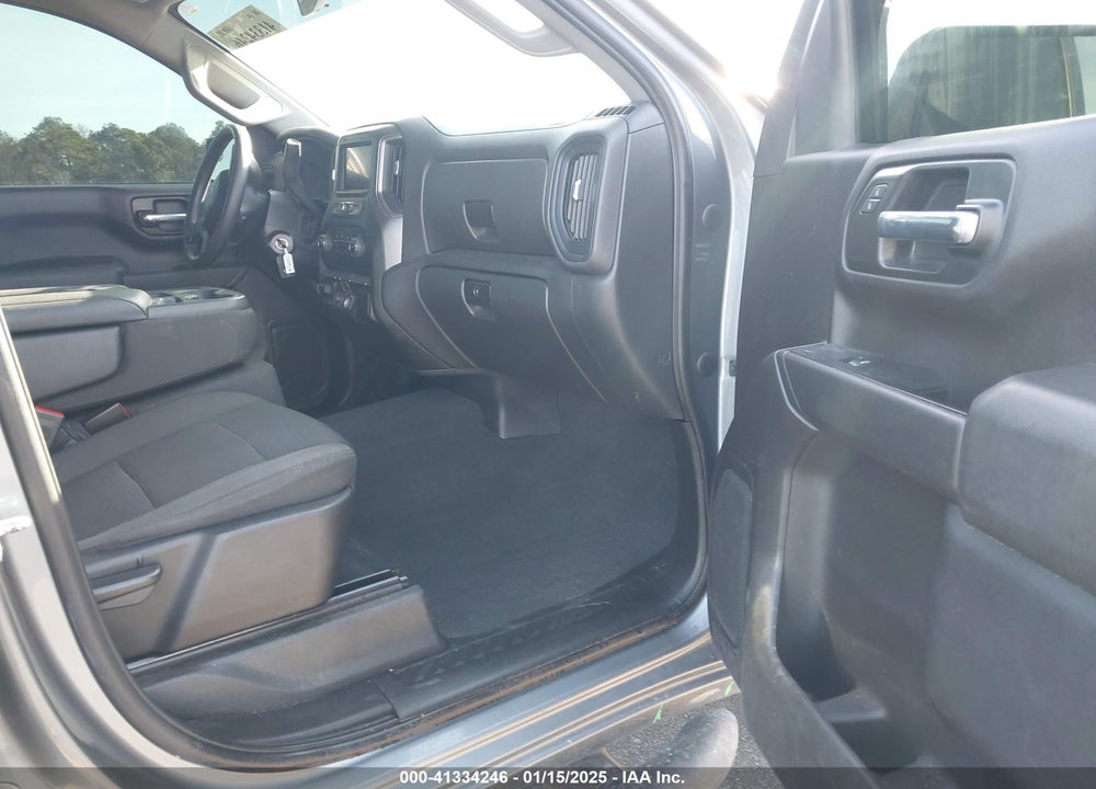 2020 CHEVROLET SILVERADO 1500 4WD SHORT BED CUSTOM VIN: 3GCPYBEH9LG449520