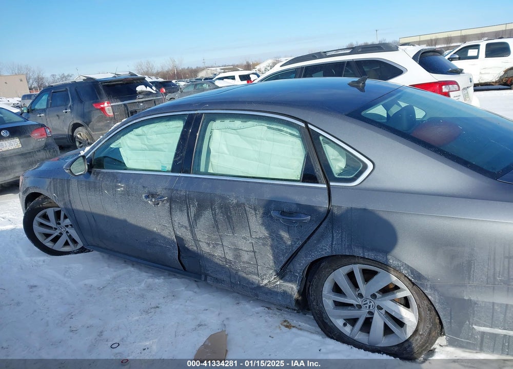 2018 VOLKSWAGEN PASSAT VIN: 1VWBA7A3XJC041885