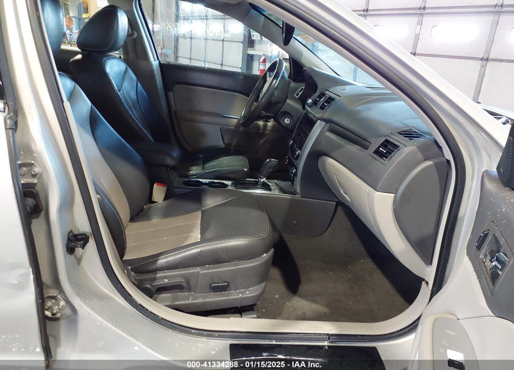 2010 MERCURY MILAN VIN: 3MEHM0JA9AR639718