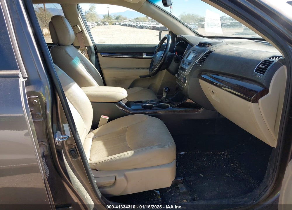 2014 KIA SORENTO EX V6 VIN: 5XYKU4A70EG507207