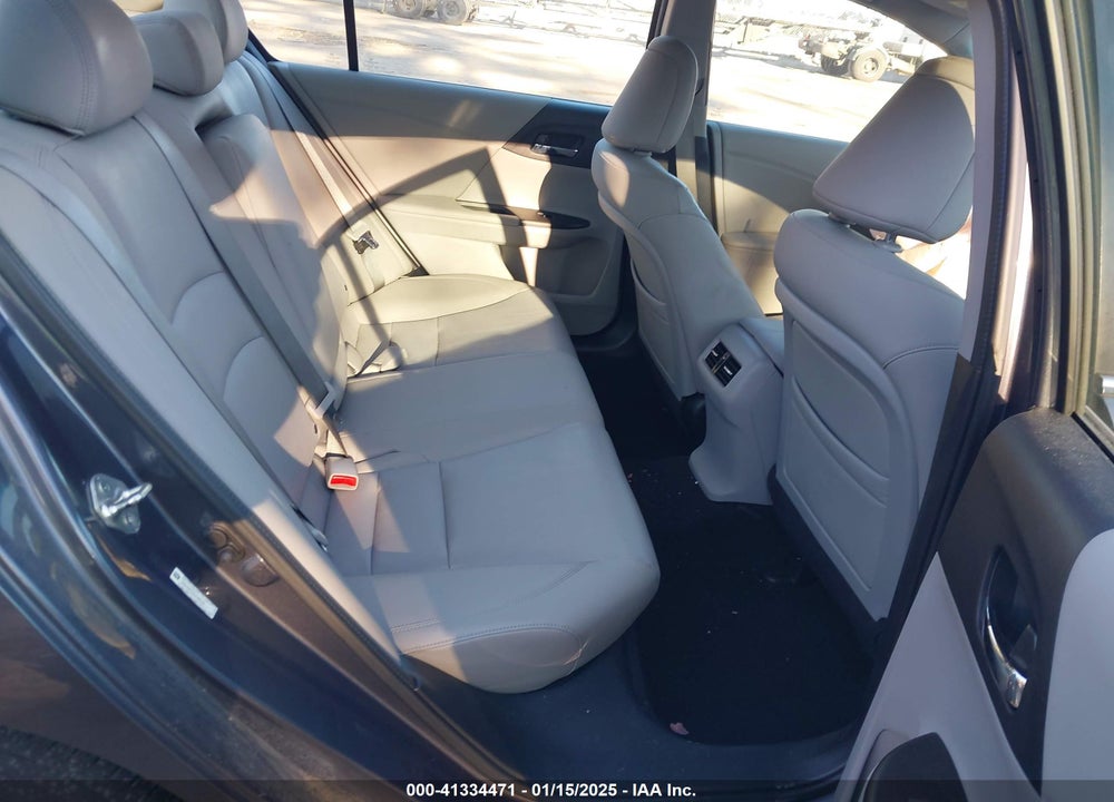 2013 HONDA ACCORD VIN: 1HGCR2F81DA188010