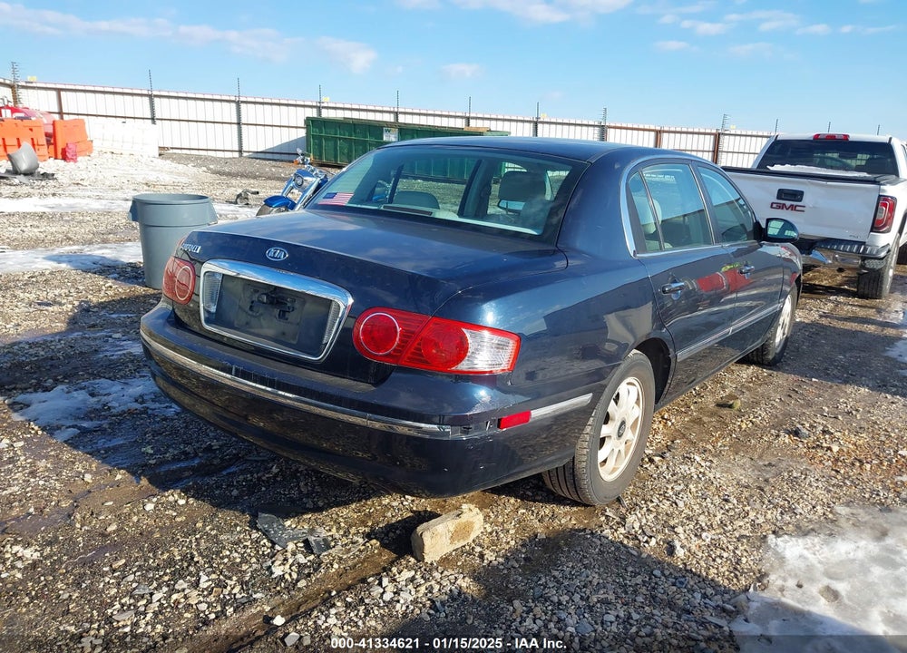 2005 KIA AMANTI VIN: KNALD124355069330