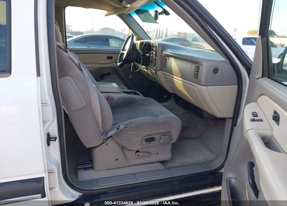 2002 CHEVROLET SUBURBAN 1500 LS VIN: 3GNEC16T22G304005