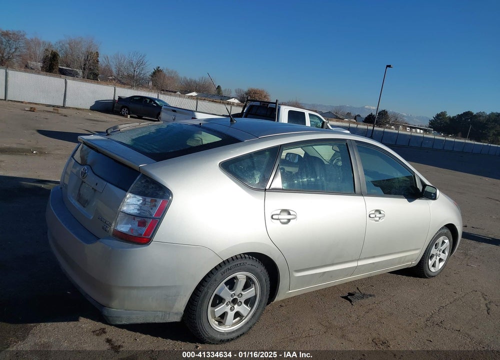 2005 TOYOTA PRIUS VIN: JTDKB20U653114835
