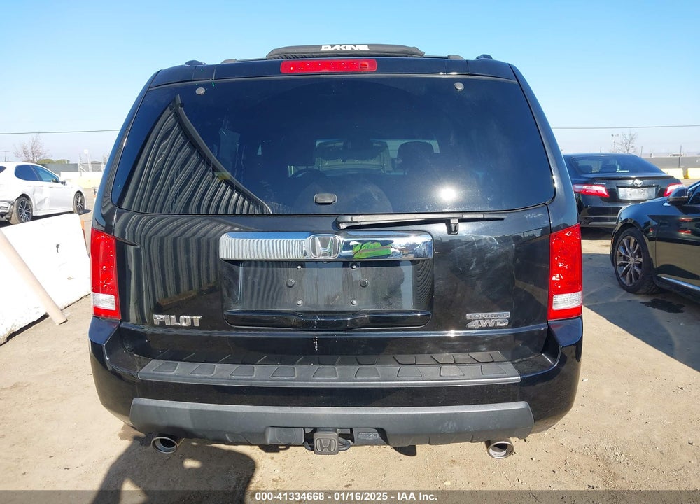 2011 HONDA PILOT EX-L VIN: 5FNYF4H59BB039876