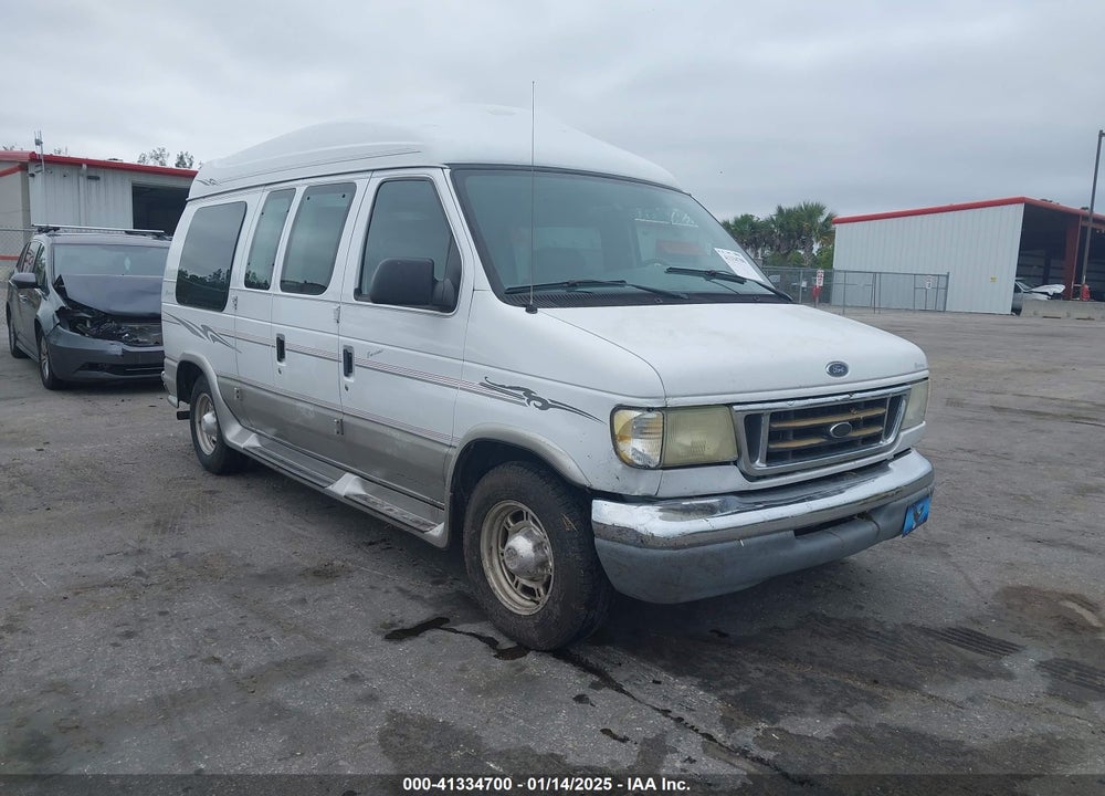 2000 FORD E-250 RECREATIONAL VIN: 1FDPE24L9YHA72792