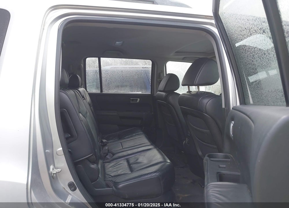 2010 HONDA PILOT EX-L VIN: 5FNYF3H57AB021837