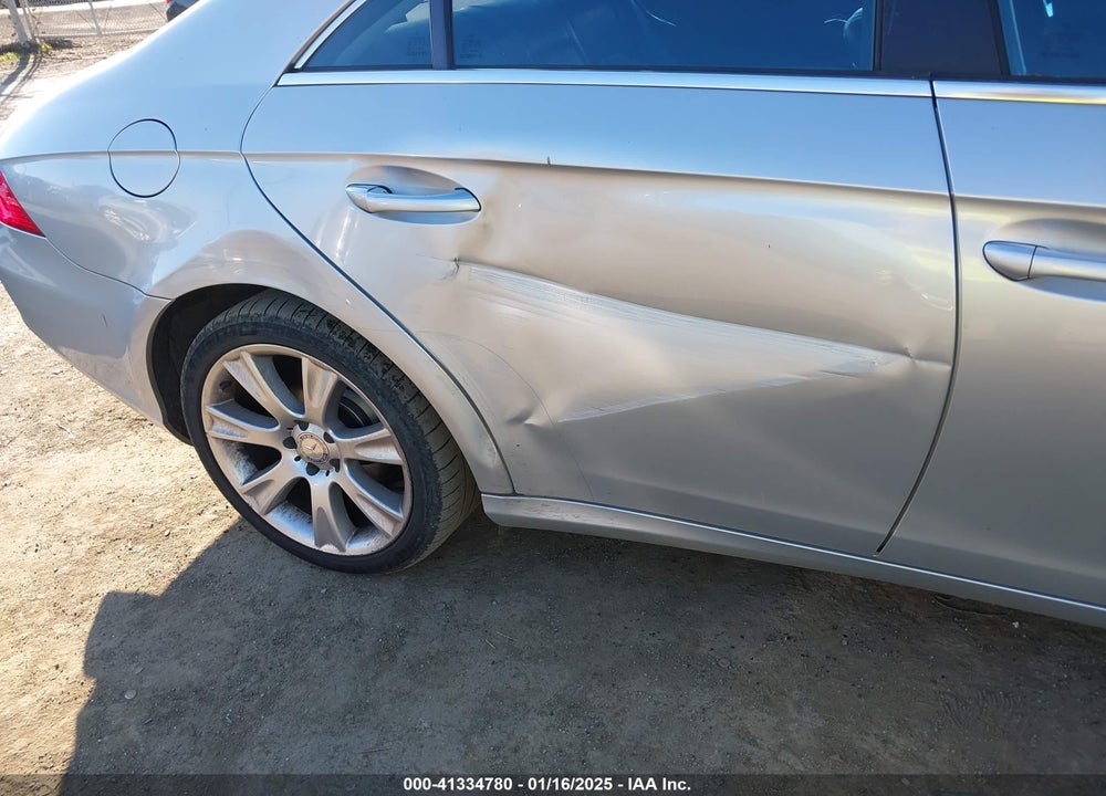 2007 MERCEDES-BENZ CLS 550 VIN: WDDDJ72X67A085051