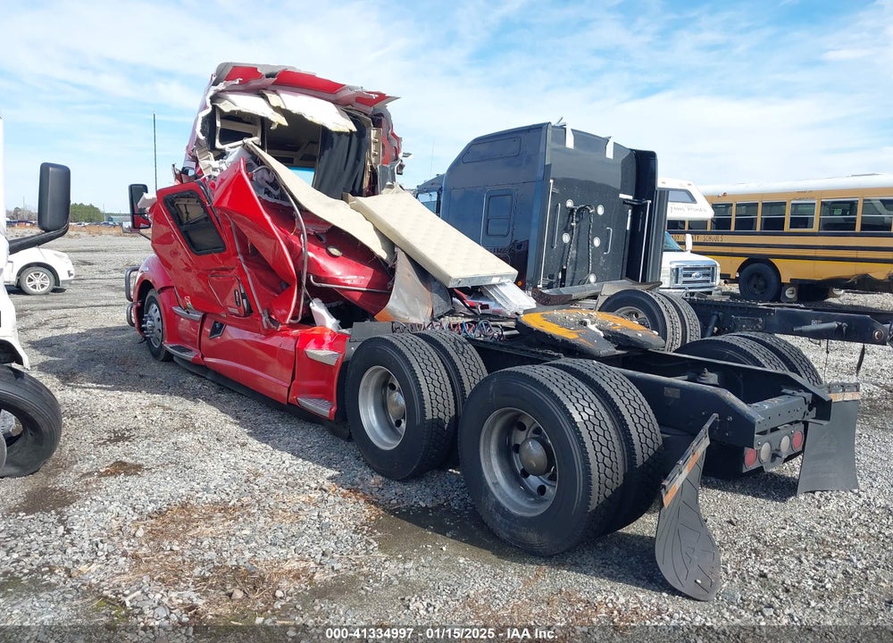 2022 KENWORTH T680 VIN: 1XKYD49X3NJ476361