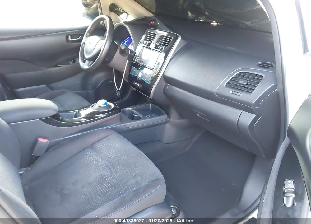 2016 NISSAN LEAF SV VIN: 1N4BZ0CP2GC305828