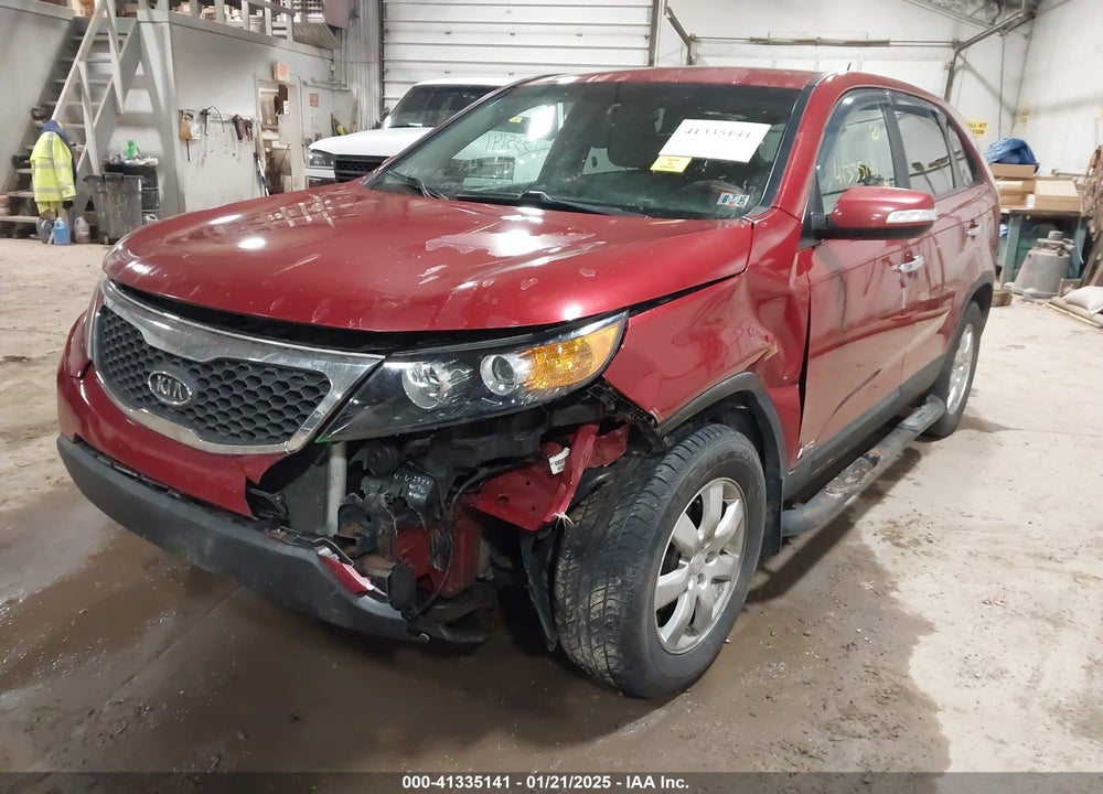 2011 KIA SORENTO LX VIN: 5XYKTCA11BG053909