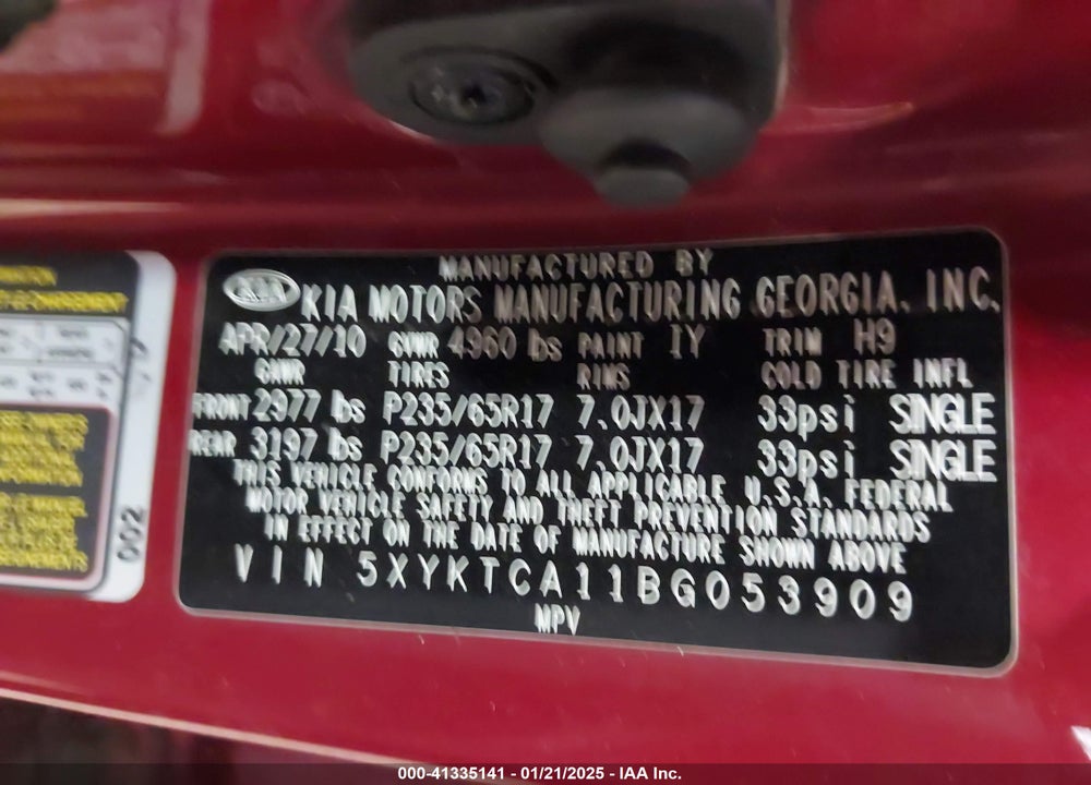 2011 KIA SORENTO LX VIN: 5XYKTCA11BG053909