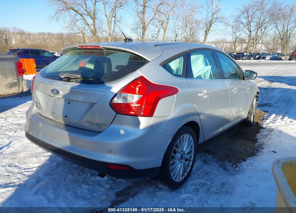 2013 FORD FOCUS VIN: 1FADP3N21DL295211