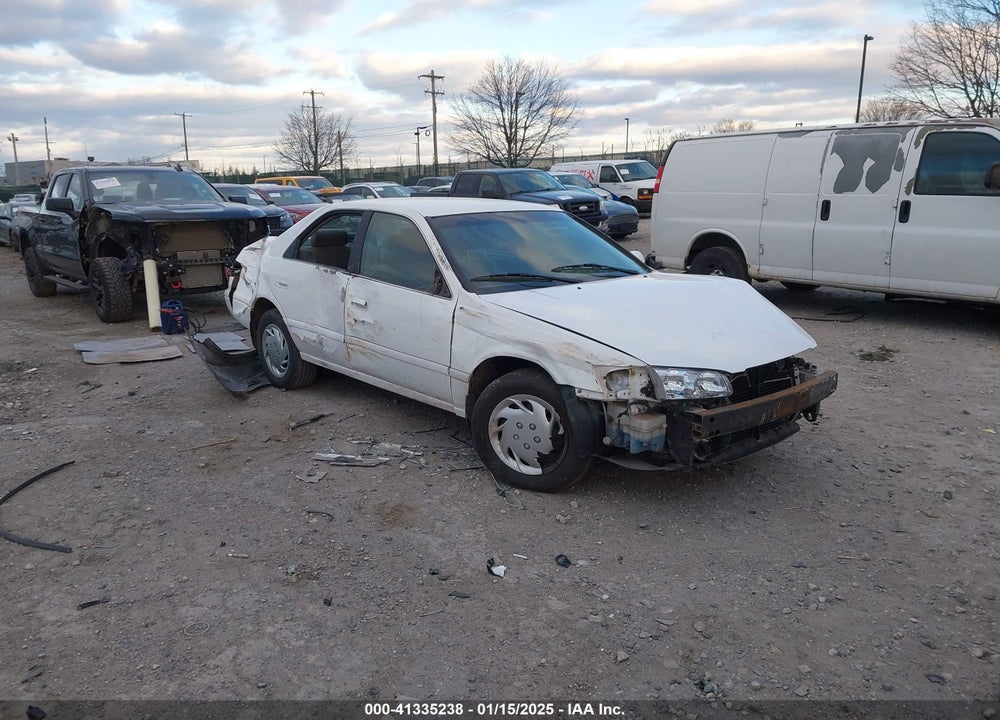 2001 TOYOTA CAMRY CE VIN: 4T1BG22K51U838352