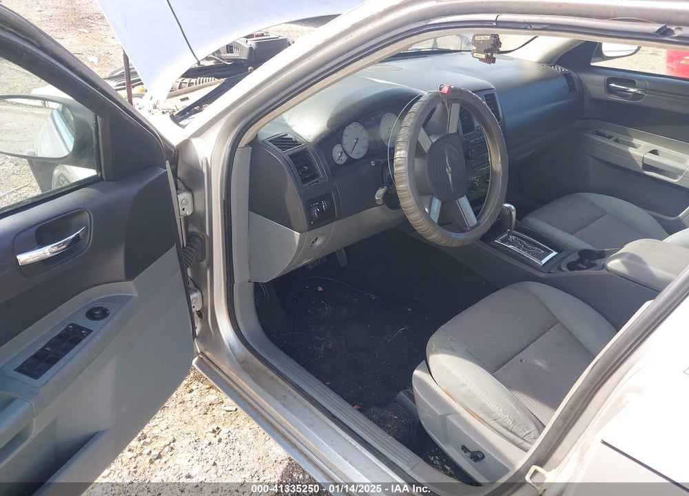 2005 CHRYSLER 300 VIN: 2C3JA43R95H523561