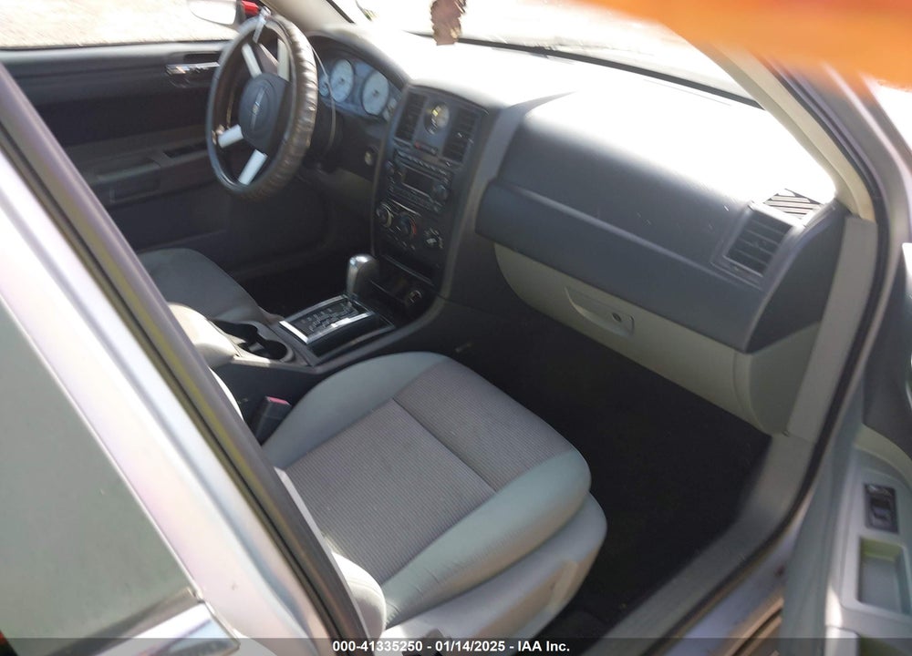 2005 CHRYSLER 300 VIN: 2C3JA43R95H523561