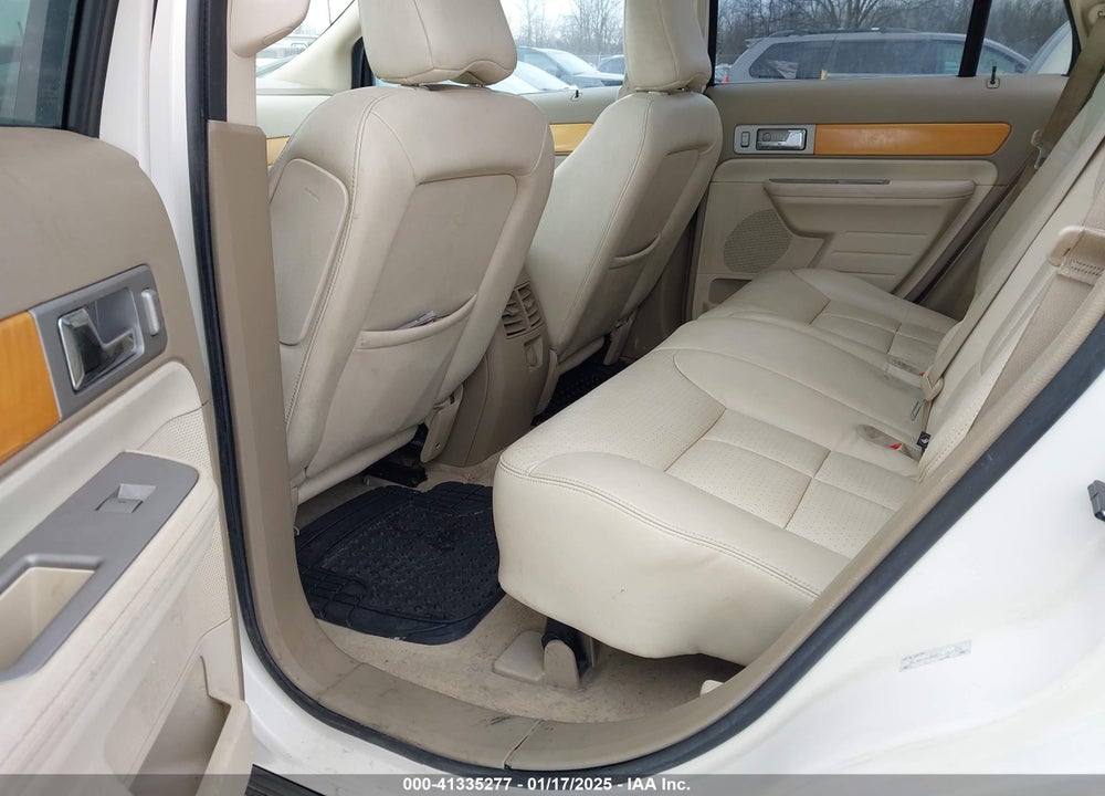 2007 LINCOLN MKX VIN: 2LMDU88C37BJ33055