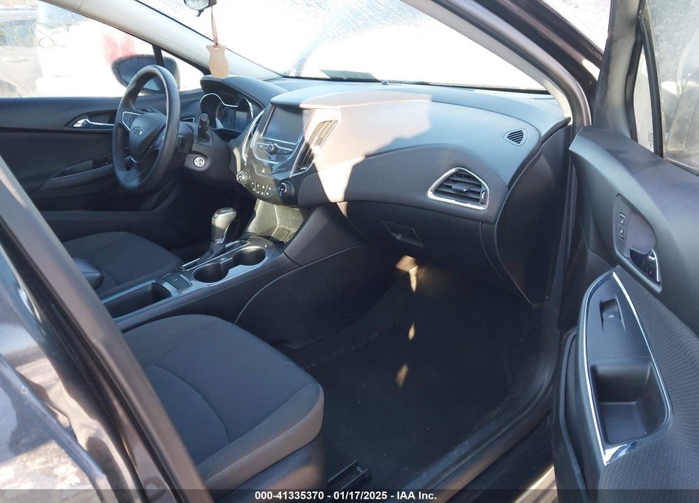 2017 CHEVROLET CRUZE LT AUTO VIN: 1G1BE5SM6H7217670